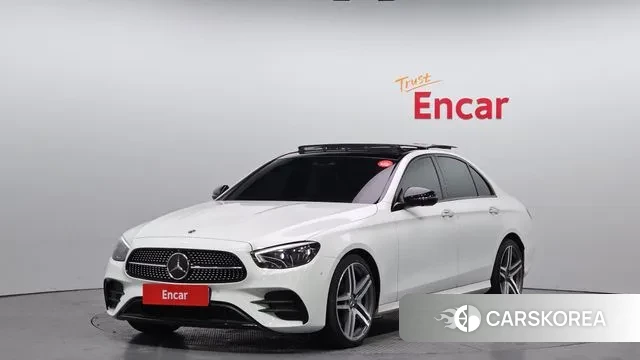 Mercedes-Benz E-Class W213 2023 Белый из Кореи