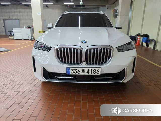 BMW X5 (G05) 2023 Белый из Кореи