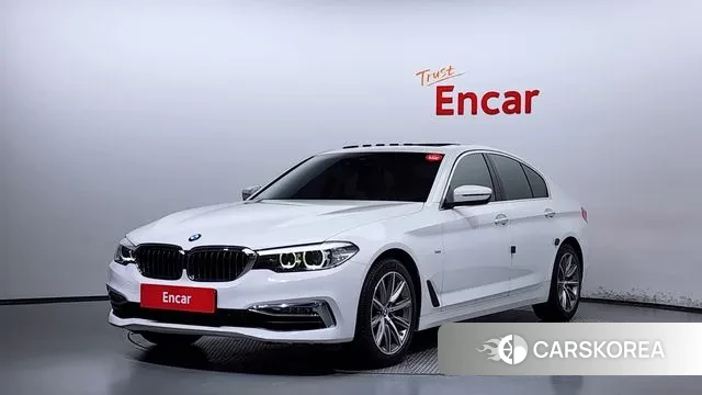 BMW 5 Series (G30) 2018 Белый из Кореи
