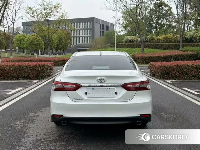 Toyota Camry 2022 Белый из Китая