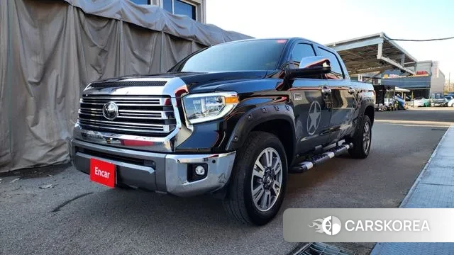 Toyota Tundra 2018 Черный из Кореи