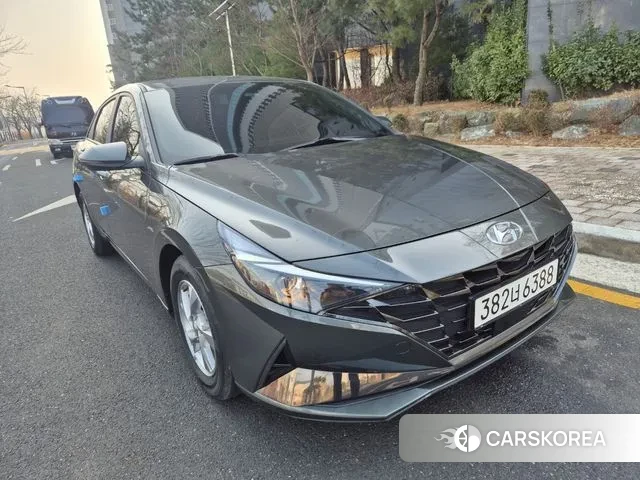 Hyundai Avante (CN7) 2021 Темно-зеленый из Кореи