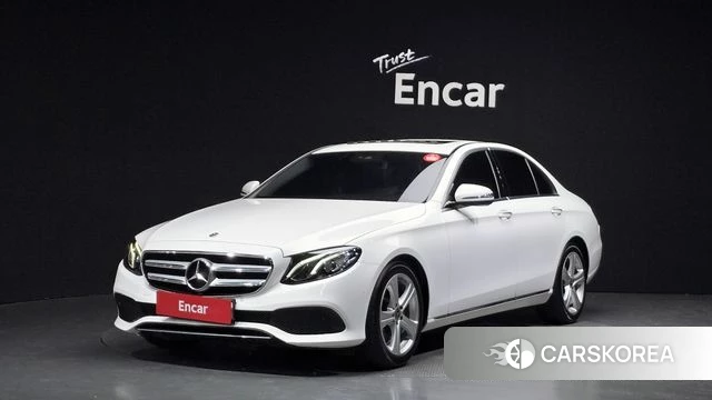 Mercedes-Benz E-Class W213 2018 Белый из Кореи