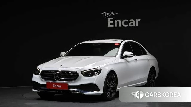 Mercedes-Benz E-Class W213 2021 Белый из Кореи