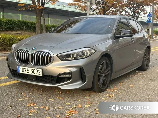 BMW 1 Series (F40) 2023 Серый из Кореи