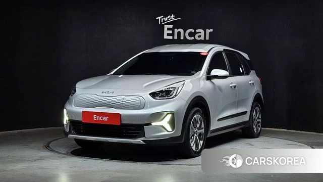Kia Niro Plus 2022 Серебристо-серый из Кореи
