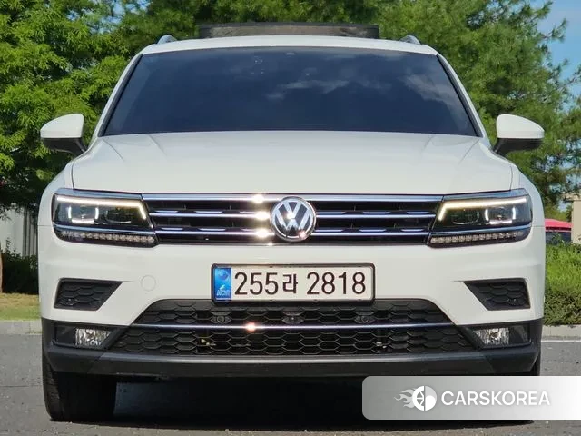 Volkswagen Tiguan second Generation 2020 Белый из Кореи