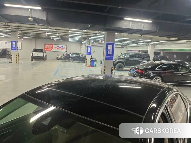 Audi A8 2023 Черный из Китая
