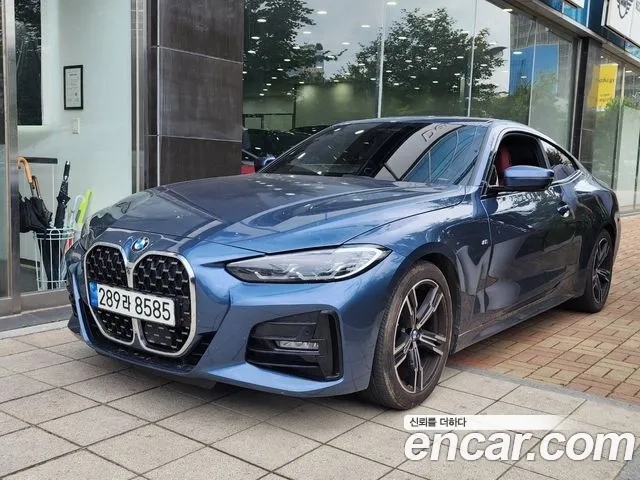 BMW 4 Series (G22) 2021 Небесно-голубой из Кореи