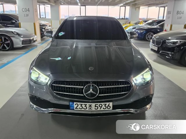 Mercedes-Benz E-Class W213 2021 Серый из Кореи