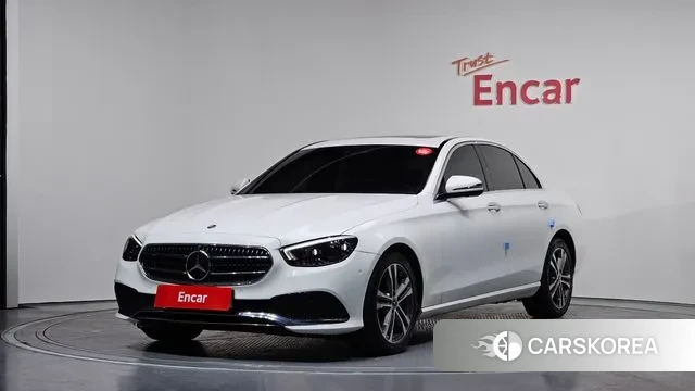 Mercedes-Benz E-Class W213 2021 Белый из Кореи