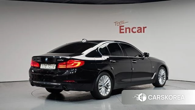 BMW 5 Series (G30) 2018 Черный из Кореи