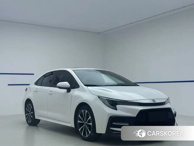 Toyota Lei Ling 2022 Белый из Китая
