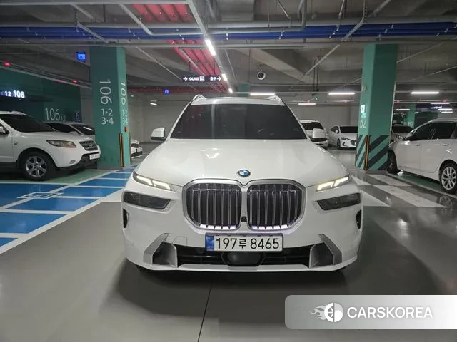 BMW X7 (G07) 2023 Белый из Кореи
