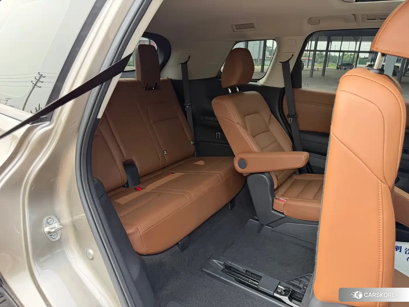 Nissan Pathfinder 2024 Champagne/brown из Китая