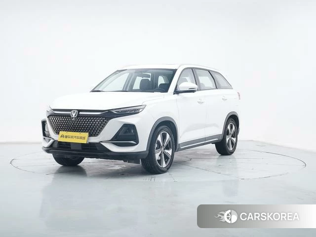 Chang'an X7 PLUS 2024 Белый из Китая
