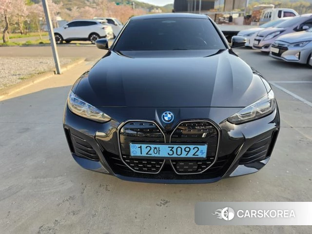 BMW i4 2023 Черный из Кореи