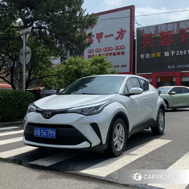 Toyota C-HR 2022 Белый из Китая