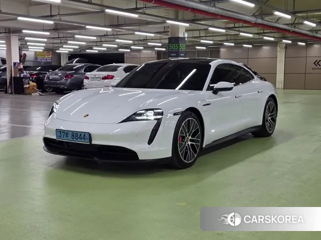 Porsche Taycan 2021 Белый из Кореи