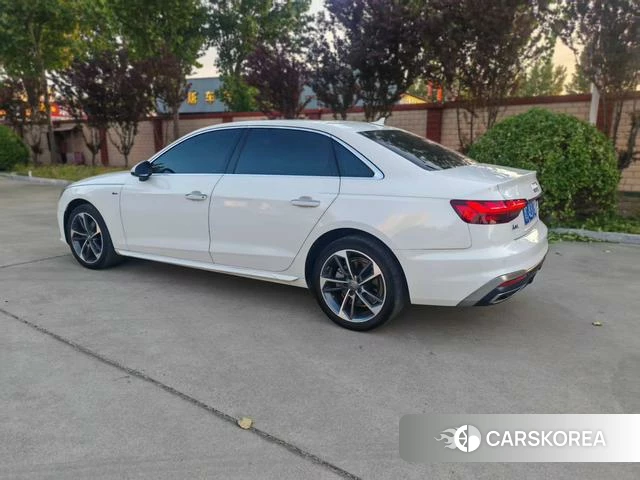 Audi A4L 2021 Белый из Китая