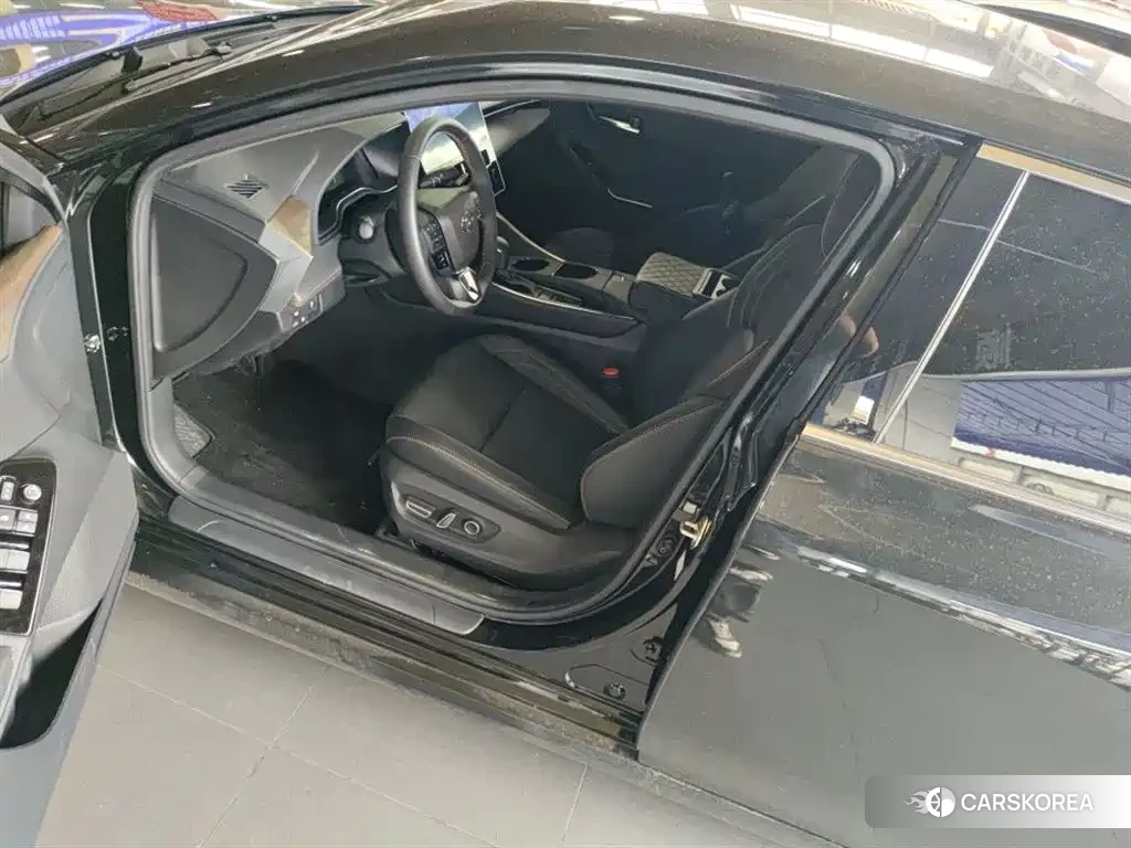 Toyota Avalon 2026 Черный из Китая