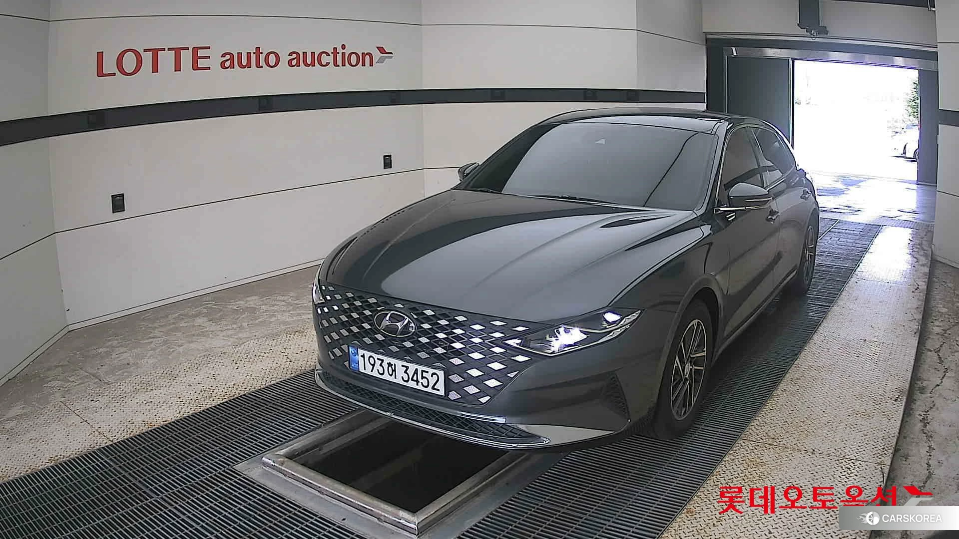 Hyundai Grandeur 2022 Nocturne Grey Metallic из Кореи