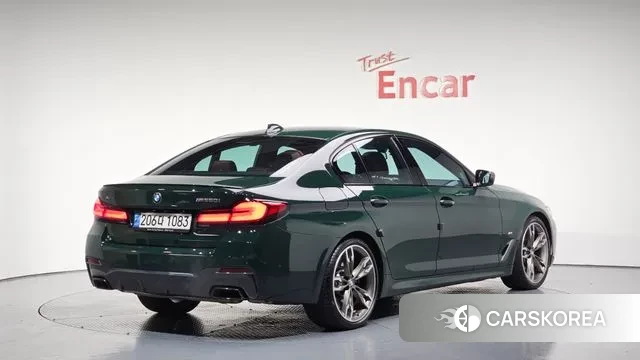 BMW 5 Series (G30) 2021 Темно-зеленый из Кореи
