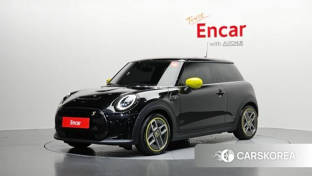 Mini Cooper Electric 2022 Черный из Кореи