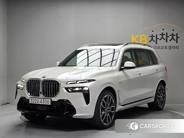 BMW X7 (G07) 2025 Белый из Кореи