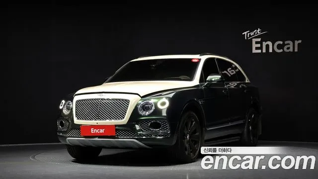 Bentley Bentayga 2018 Темно-зеленый из Кореи