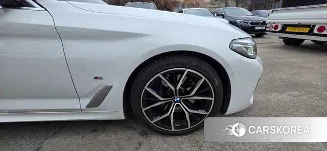 BMW 5 Series (G30) 2022 Белый из Кореи