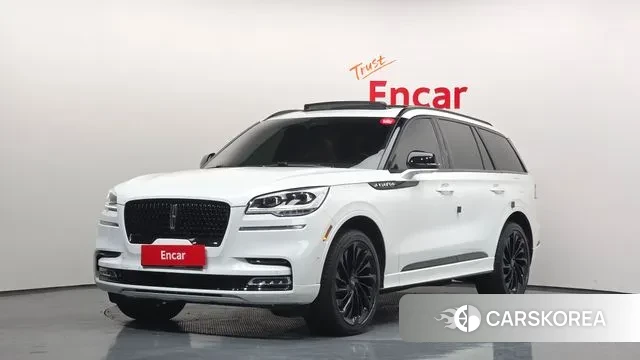 Lincoln Aviator 2nd generation 2023 Белый из Кореи