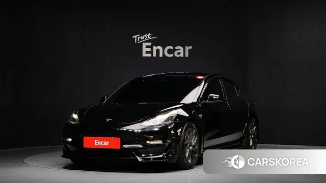 Tesla Model 3 2021 Черный из Кореи