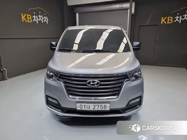 Hyundai The New Grand Starex 2018 Серебристо-серый из Кореи