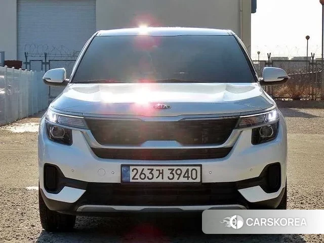 Kia Seltos 2021 Белый из Кореи