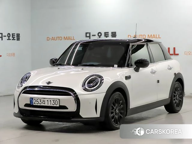 Mini Cooper 2023 Белый из Кореи