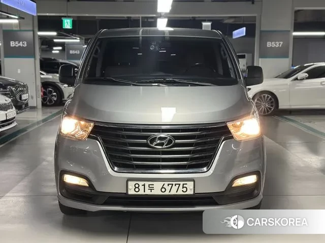 Hyundai The New Grand Starex 2018 Серебристо-серый из Кореи