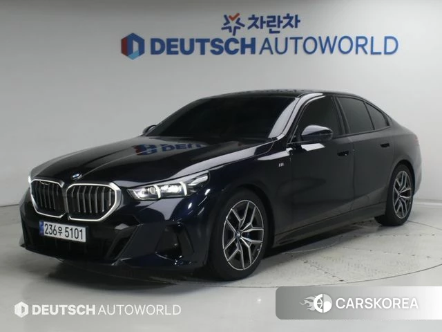 BMW 5 Series (G60) 2024 Черный из Кореи