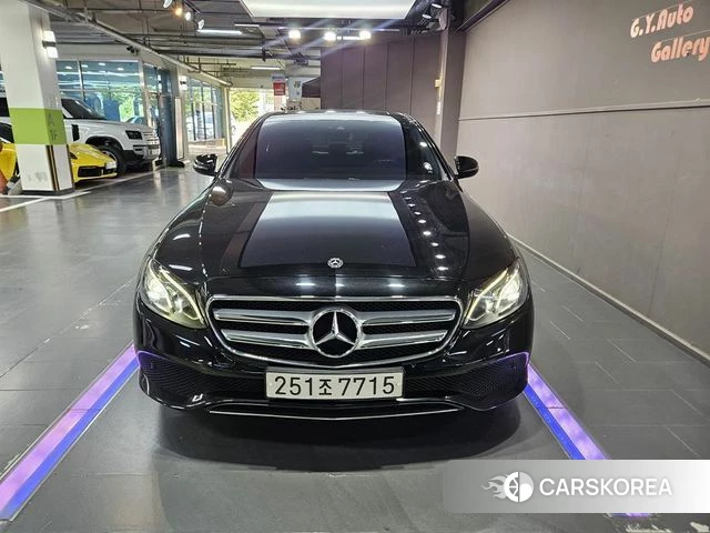Mercedes-Benz E-Class W213 2019 Черный из Кореи