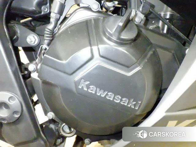 Engine photo