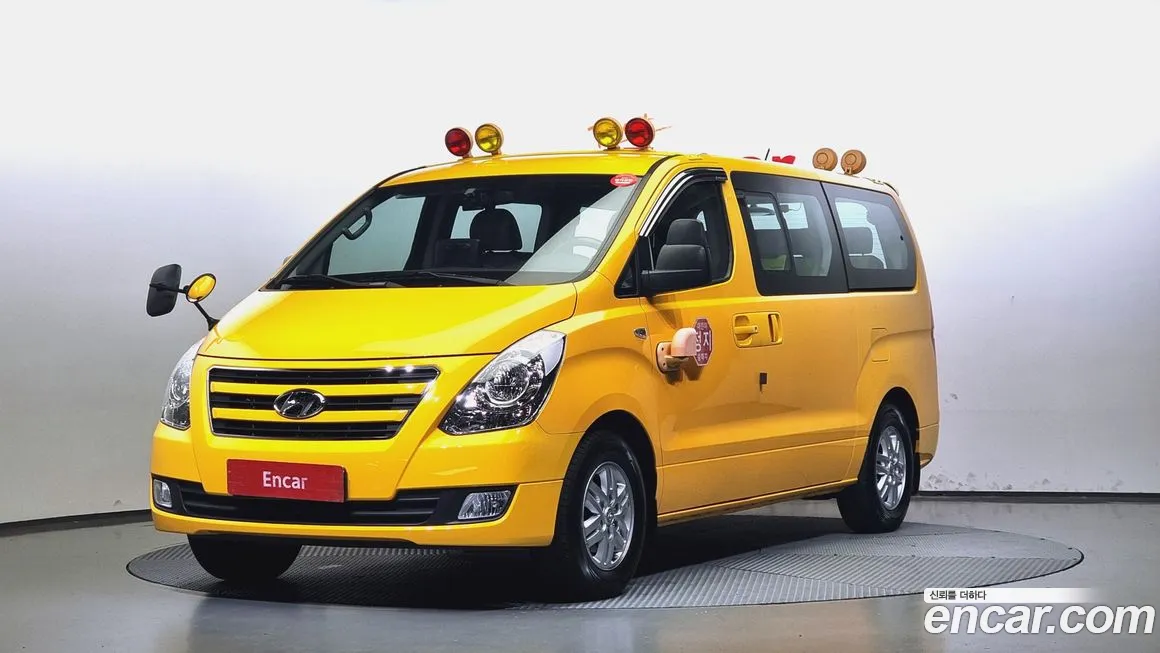 Hyundai The New Grand Starex 2018 Желтый из Кореи