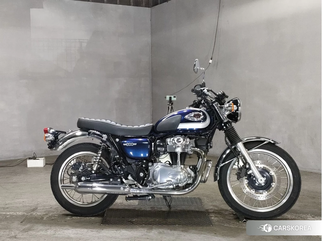 Проданный Kawasaki W800 2020 из Японии