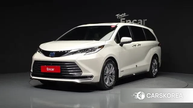 Toyota Sienna 4th Generation 2021 Белый из Кореи