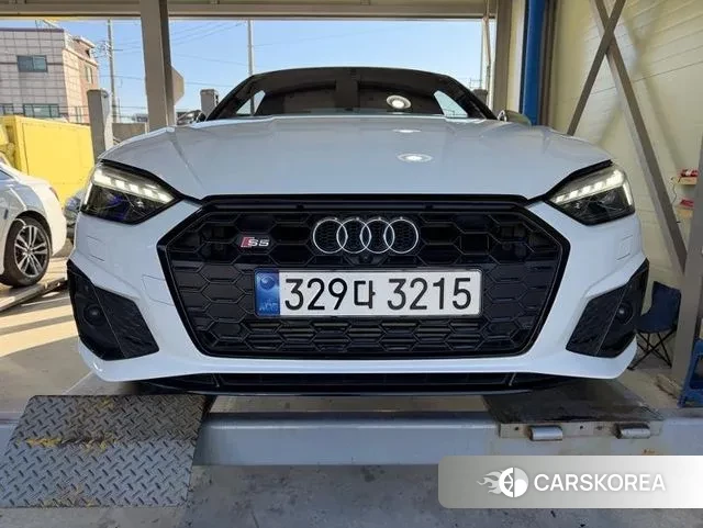 Audi S5 (F5) 2021 Белый из Кореи