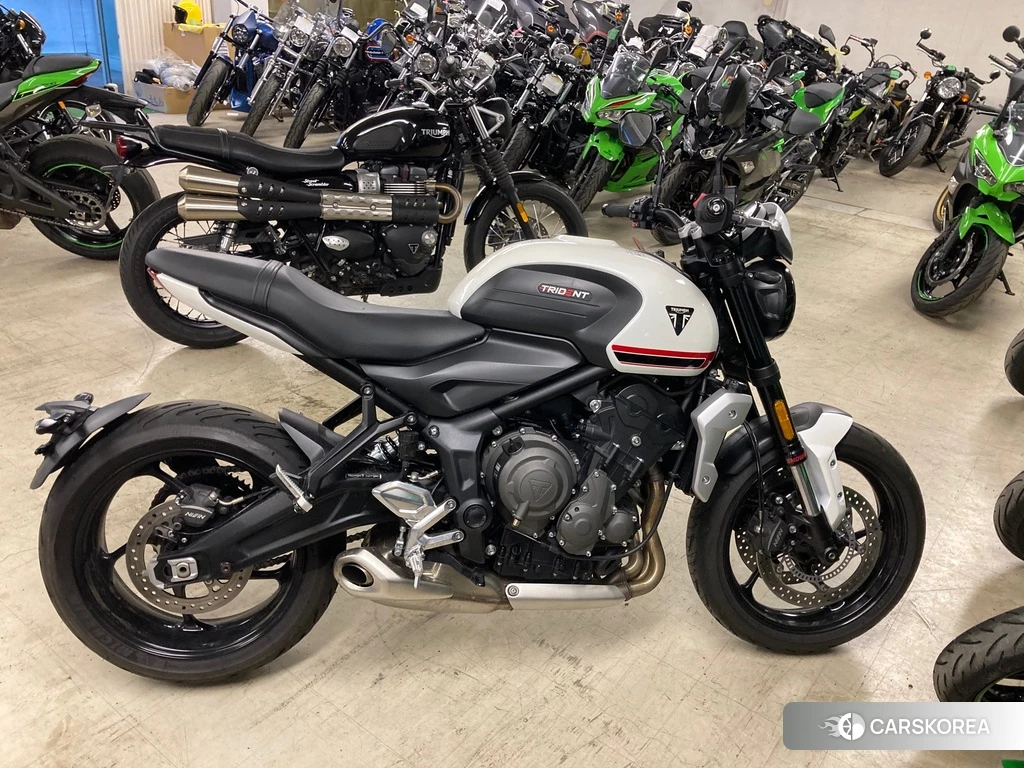 Проданный Triumph TRIDENT 660 2021 из Японии