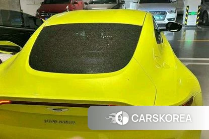 Aston Martin Vantage 2018 Зеленый из Китая