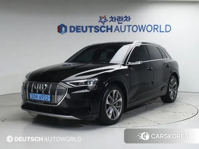 Audi e-Tron 2020 Черный из Кореи