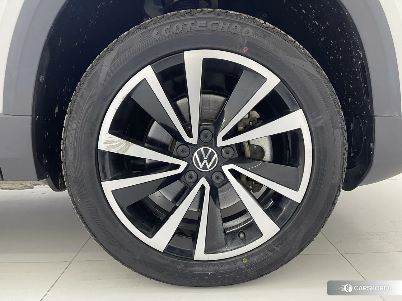 Volkswagen Tharu 2022 Белый из Китая
