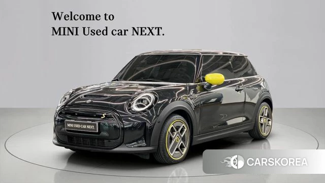 Mini Cooper Electric 2023 Черный из Кореи