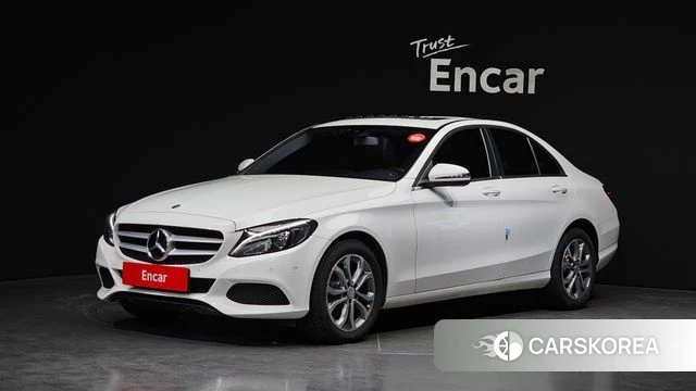 Mercedes-Benz C-Class W205 2018 Белый из Кореи